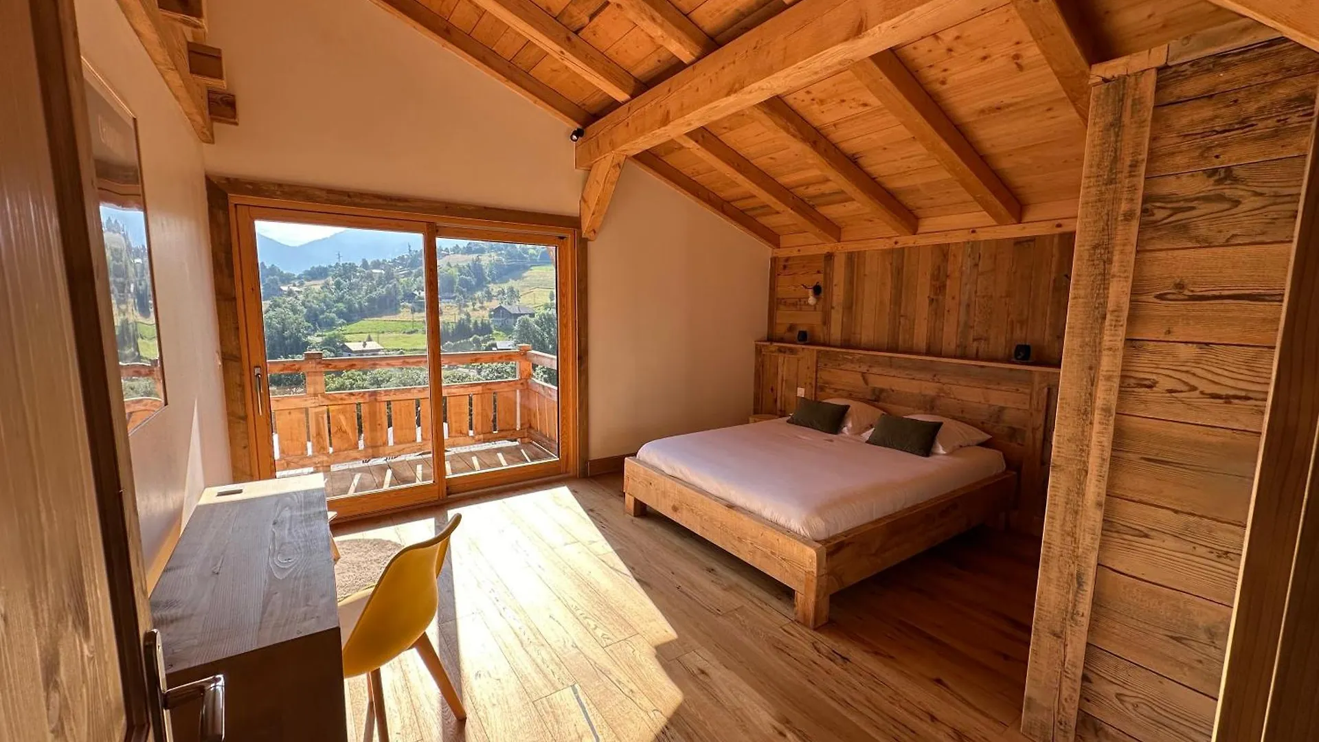 Chalet Vue Mont Blanc Avec Jacuzzi Exterieur Combloux Apartment