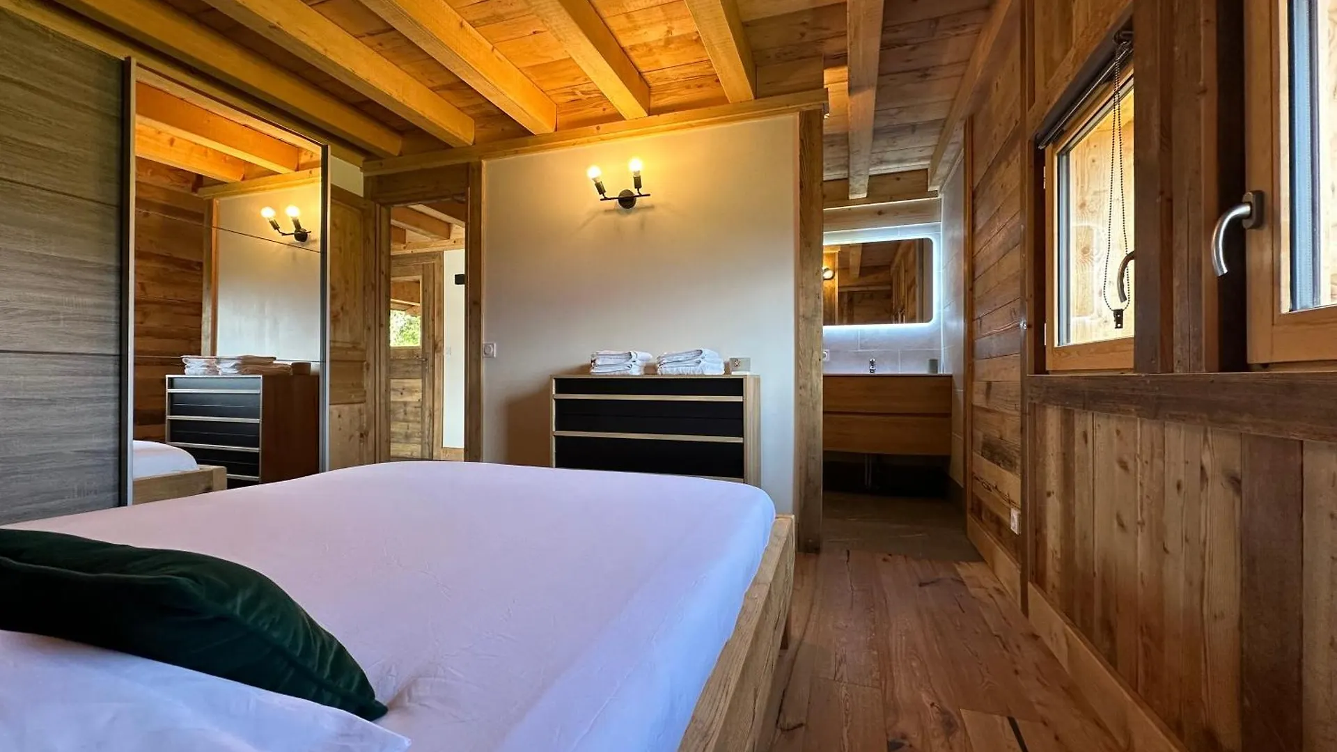 Apartment Chalet Vue Mont Blanc Avec Jacuzzi Exterieur Combloux